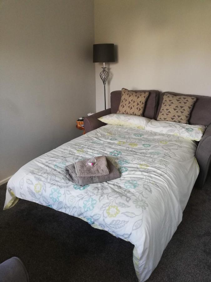 Hotel Little Cosy Cwtsh à Pontyclun Extérieur photo